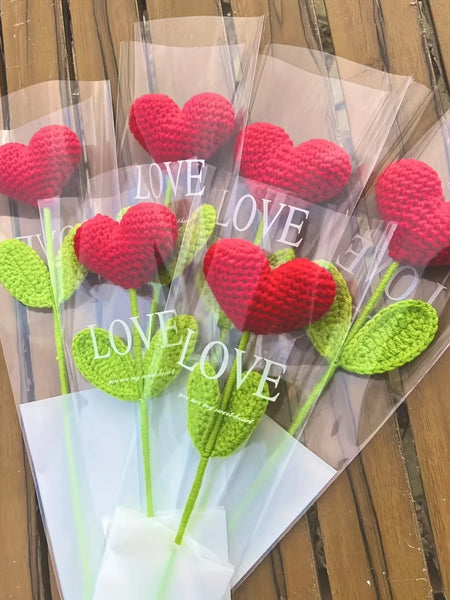 Handmade crochet heart-shaped bouquets are perfect as gifts for Valentine's Day and graduation ceremonies home decor
