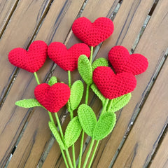 Handmade crochet heart-shaped bouquets are perfect as gifts for Valentine's Day and graduation ceremonies home decor